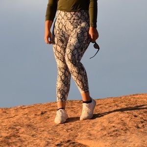 Fabletics Black and White Snakeskin Leggings - Powerhold